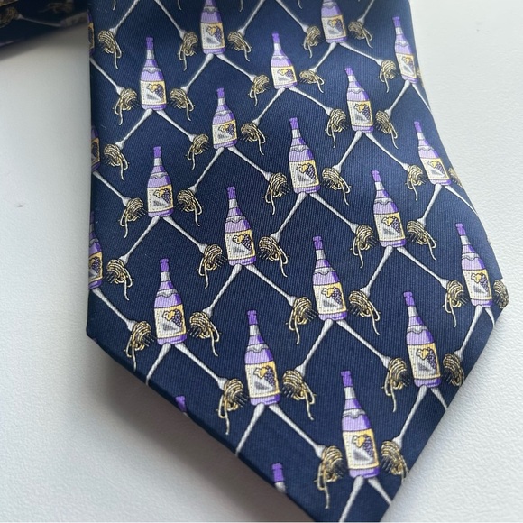 Harrods NEW all silk, pasta and wine novelty print, classic tie, England, artsy - Picture 1 of 6